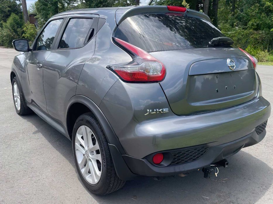 Nissan Juke SV      2016