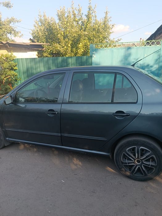 Продам автомобіль Skoda Fabia