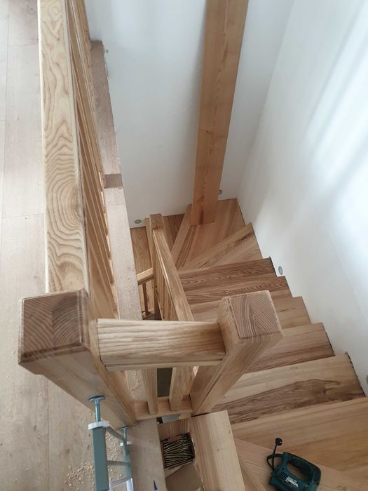 Schody drewniane balustrada drewniana
