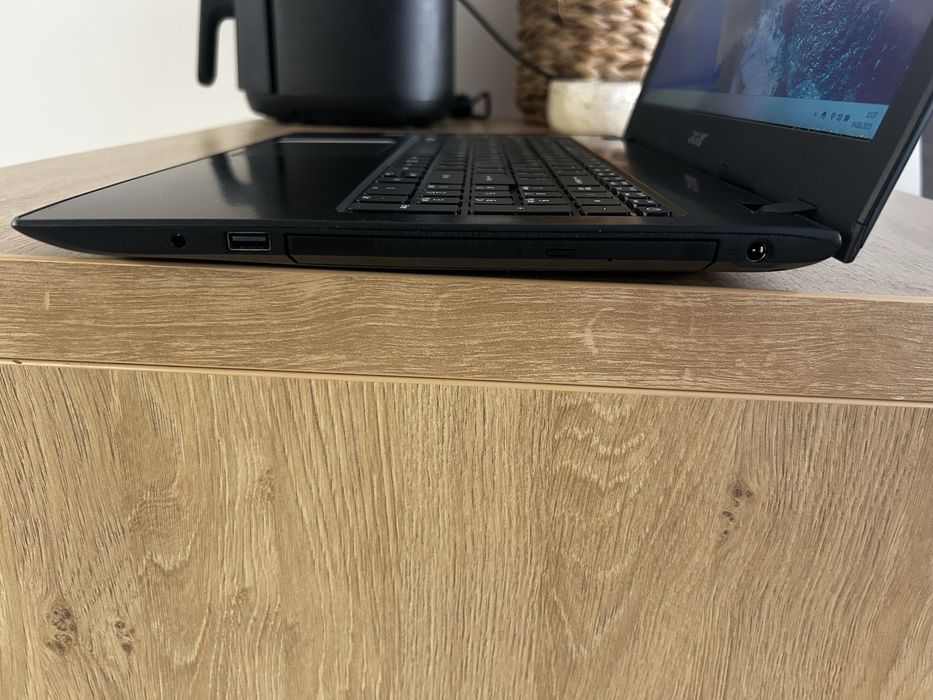 Laptop Acer Aspire E5-576