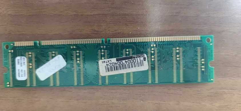 Spectek SDRAM Memory 256MB 133MHz64751170168833121