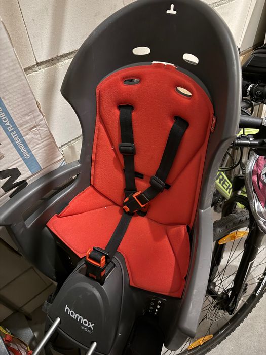 Fotelik rowerowy hamax smiley z 2 bazami