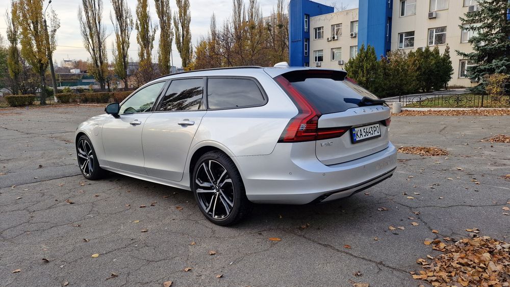 Volvo V90 T8 R-Design Plus  AWD PHEV 395 Hybrid