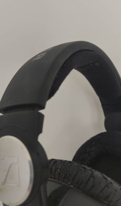 Auscultadores Sennheiser  HD 215