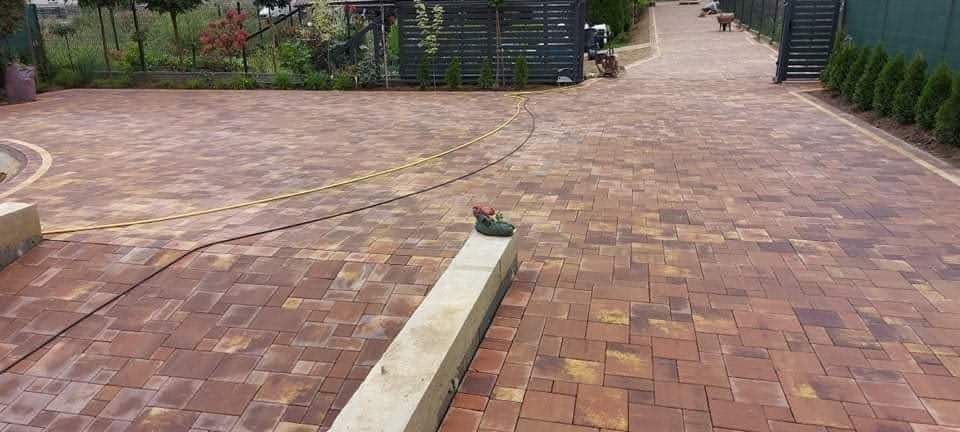 Układanie kostki brukowej !!!