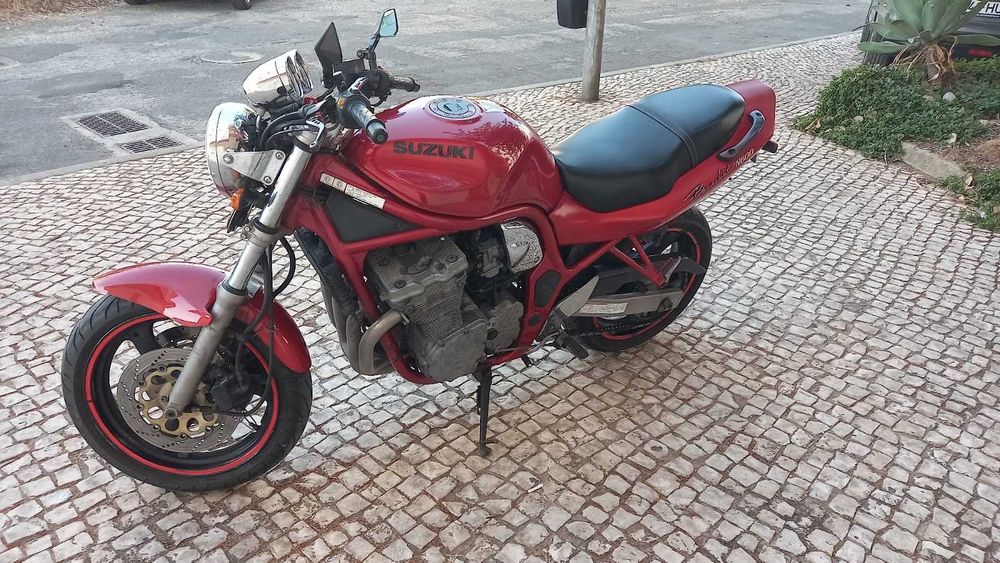 Moto Suzuki Bandit 600, impecável