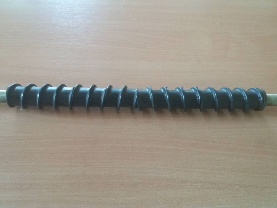 Шнек c валом металлический в туковую банку для сеялок УПС, СУПН, КРН.