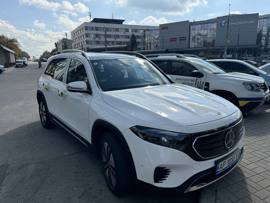 Свадебный кортеж, аренда авто с водителем.