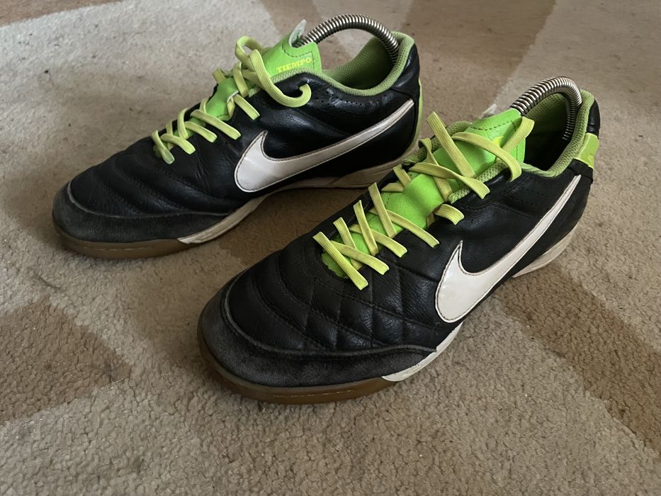 Найк темпо .Сороконожки, залки,