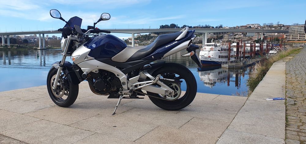 Suzuki. Gsr. 600 98cv