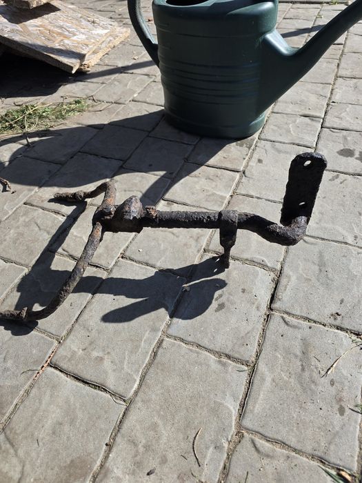 Zabytkowa czesc militarna uchwyt do roweru na transport karabinu