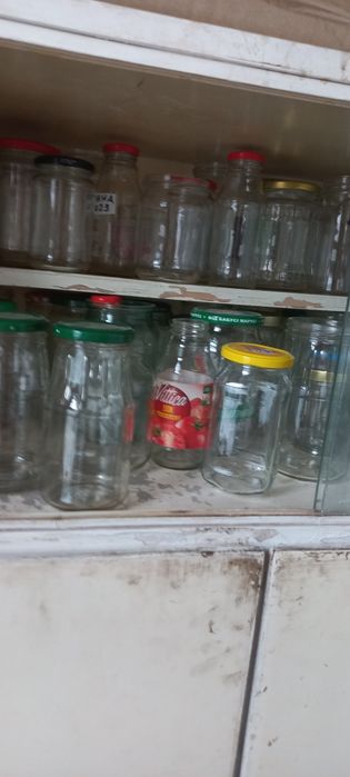 Продам банки з кришками,різної ємкості