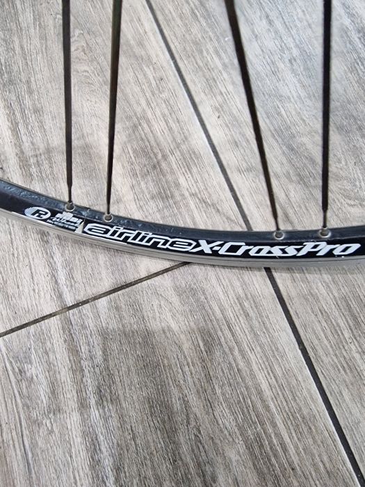 Koło do roweru przednie 28 cali Shimano HB-RM40