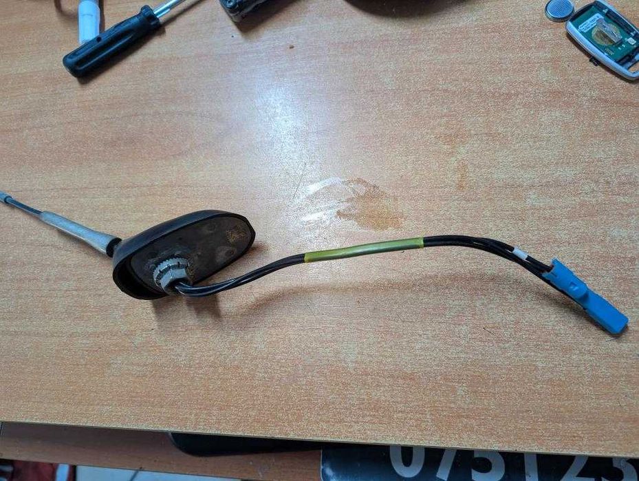 Antena radiowa GPS Opel Vectra C Signum