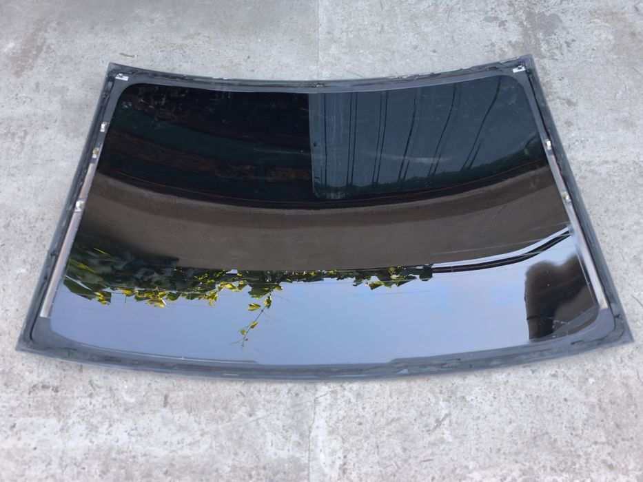 Продам заднее стекло на hyundai sonata LF
