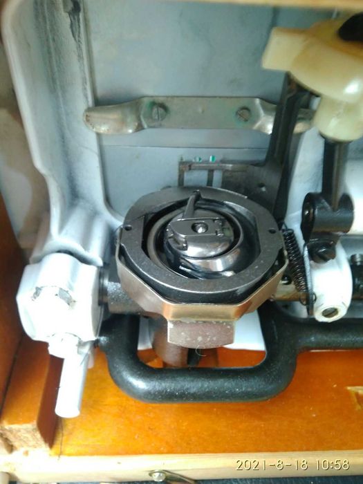 Швейна машина Чайка 132 з рук майстра