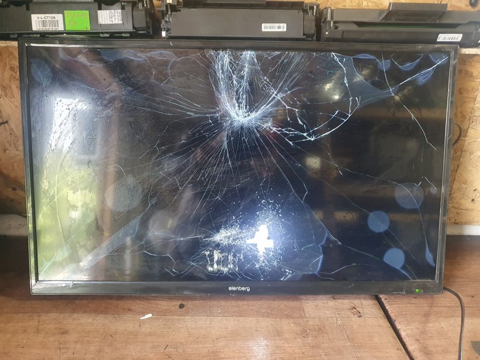 Телевізор elenderg 32DH4530 БИТА МАТРИЦЯ 32"