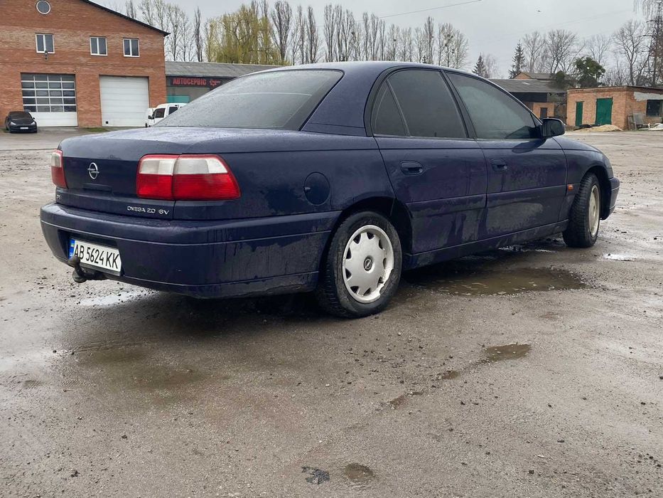 Продам Opel omega 2.0
