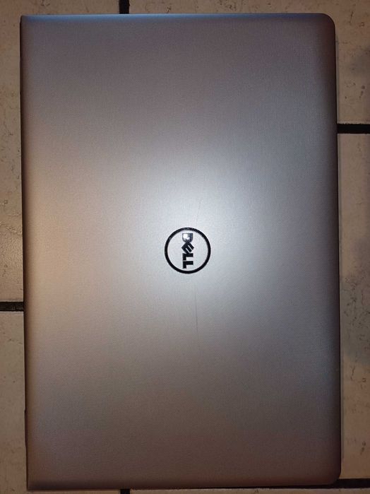 Laptop Dell 17" / i7 / 240 ssd / 8gb ram / win11
