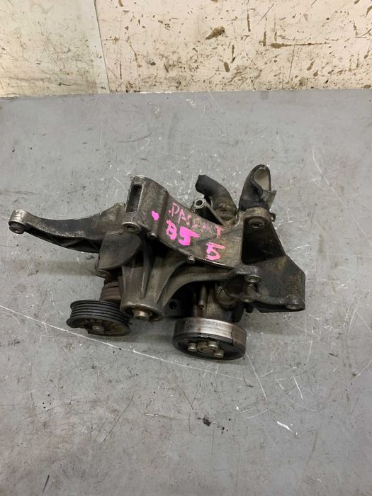 VW Volkswagen Passat B5 1.9 TDI A4 B5 AFN Pompa Łapa Alternatora