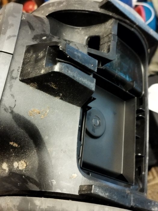 Odkurzacz Philips GC9332 uszkodzony