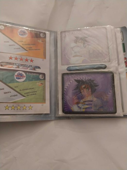 Álbum / Caderneta Beyblade com 14 cromos holográficos, Chipicao, vintage, edição limitada
