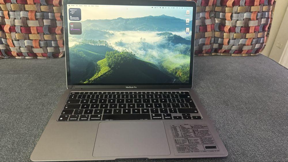 Macbook Air A2337 M1 16GB Ram 2 TB dysk