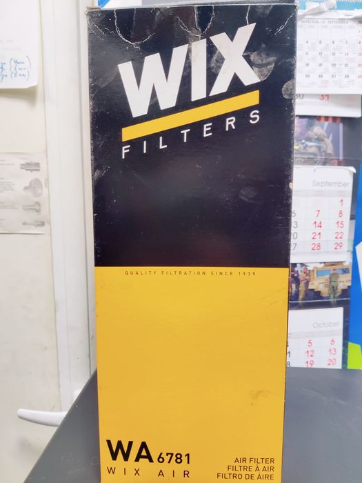 Повітряний фільтр WIX FILTERS WA6781