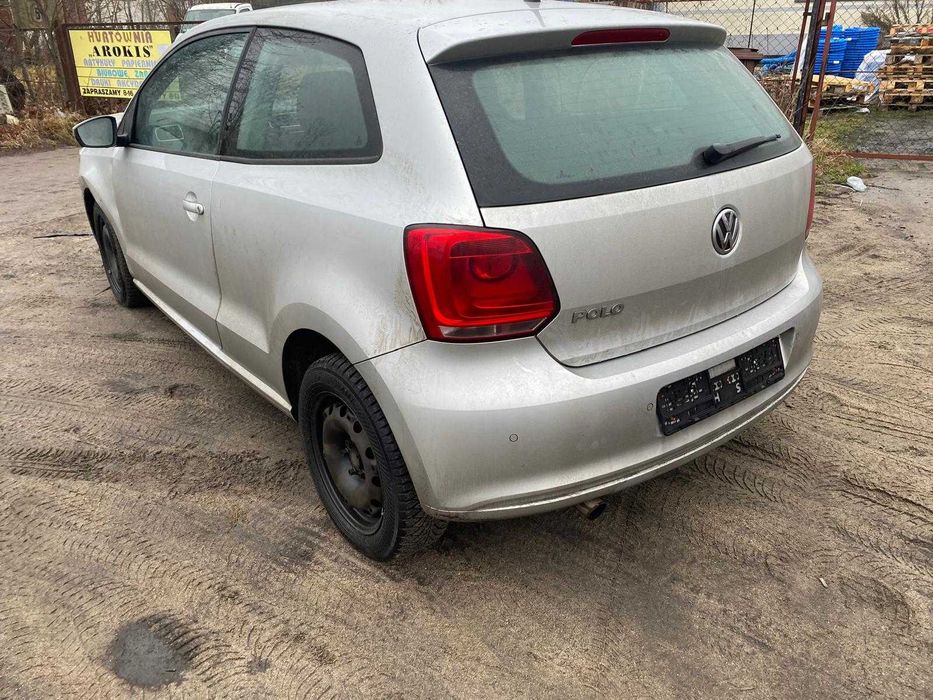 polo 1.4 benzyna 161 tys km klimA