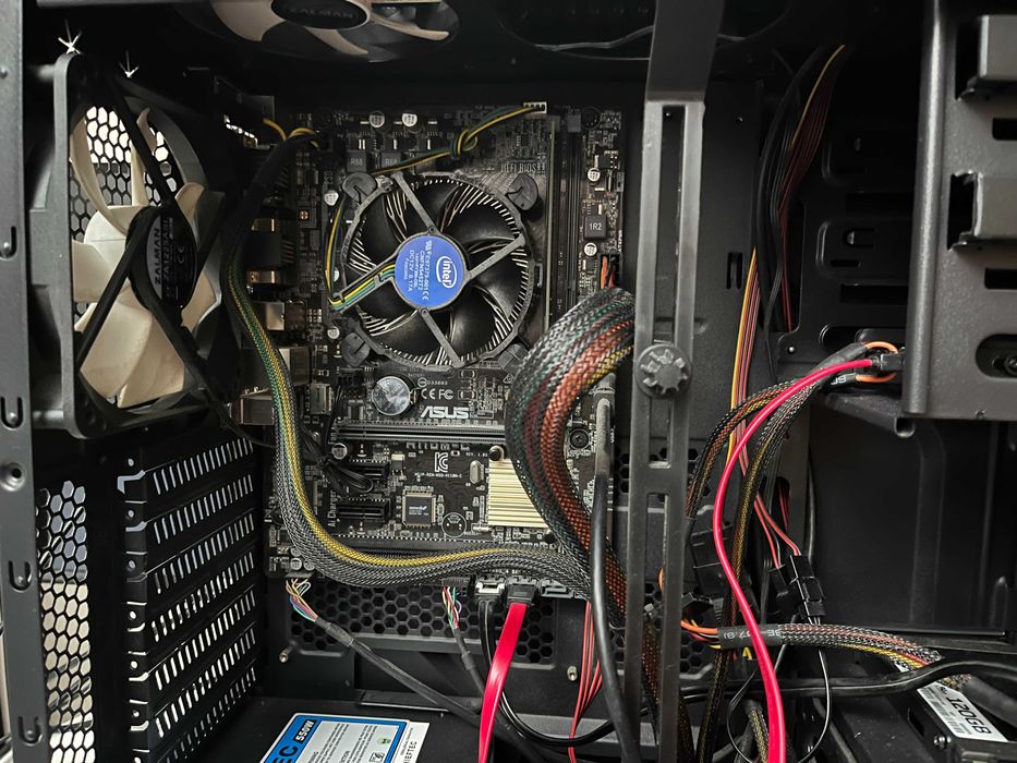ПК - Intel i5, DDR4, SSD, Chiftec 550W + Монітор - Samsung