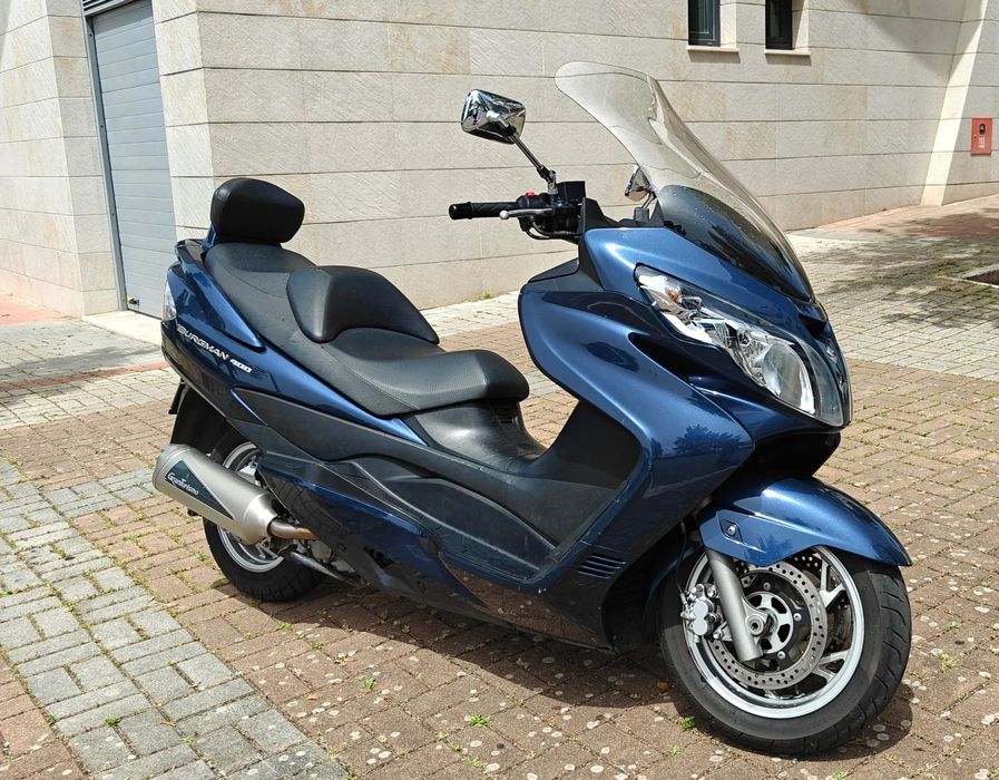 Suzuki Burgman  AN 400 K8