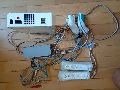 Wii como nova e com 4 comandos