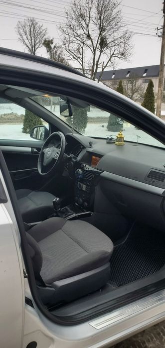 Продається  Opel astra H 2010р 1.7 dti