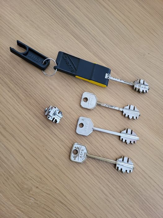 Conjunto segredo e 4x chaves Dierre