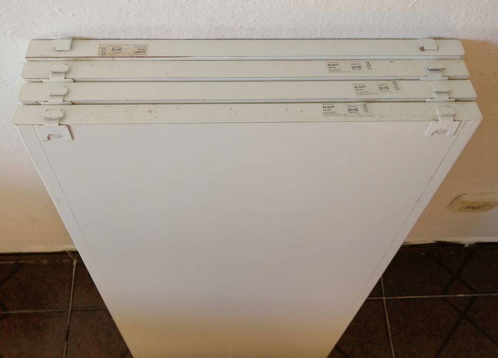 prateleiras algo do ikea, estado novo