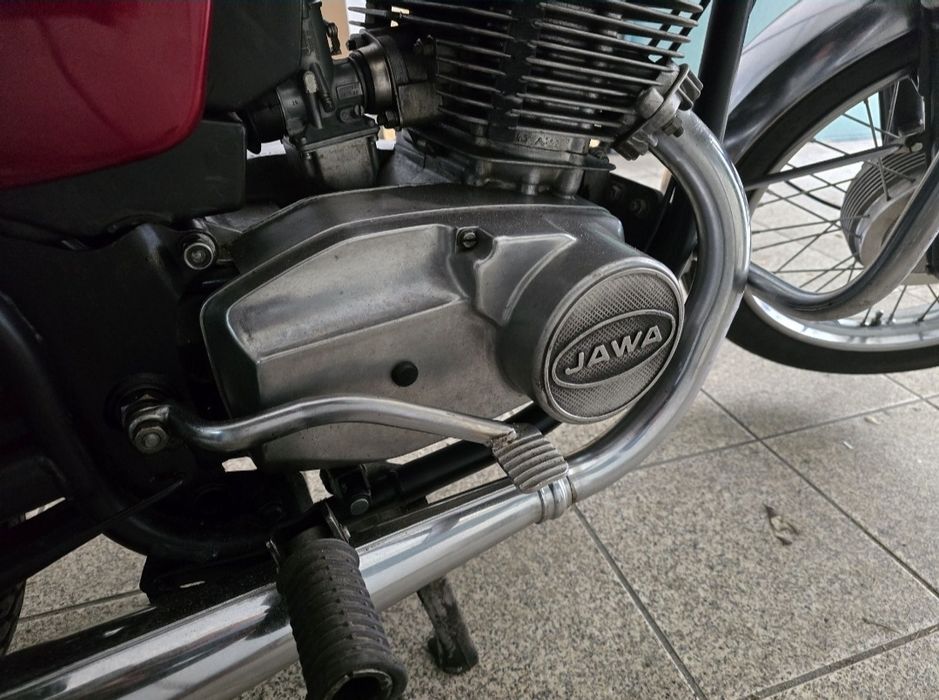Moto Jawa 350 restaurada