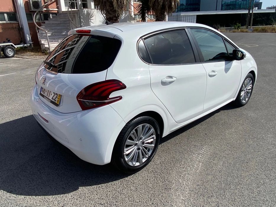 Peugeot 208 1.6 BlueHDi Style