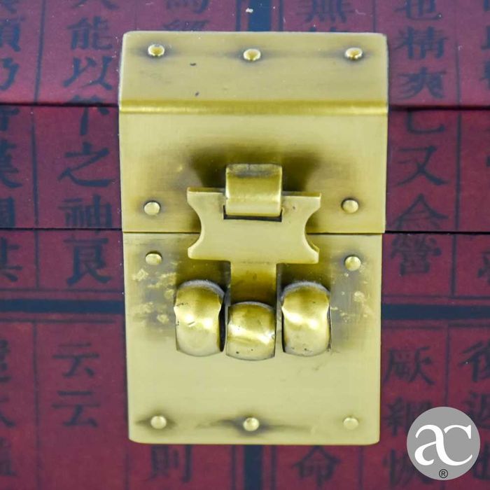 Caixa / Guarda-joias com carateres chineses, madeira e metal dourado