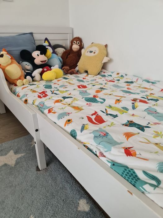 Cama infantil extensível Ikea