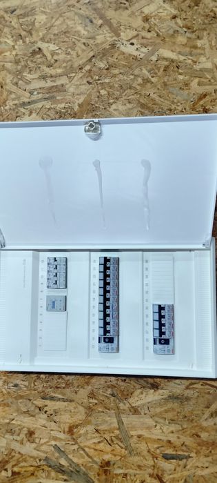 Rozdzielnica Hager natynkowa 3x12