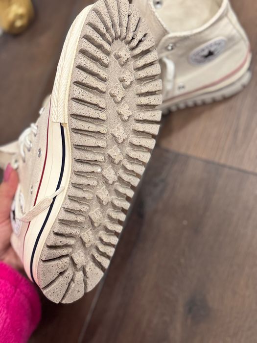 Жіночі кросівки converse