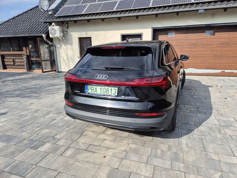Sprzedam Audi E-TRON