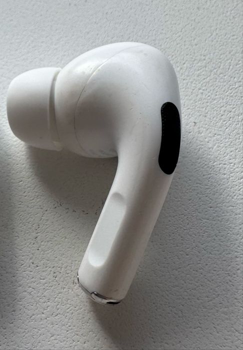 Наушники, вкладыш левый Airpods pro A2084