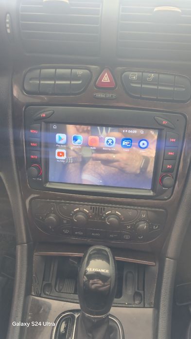 Rádio Android 14 com GPS Mercedes W203/W209 (Artigo Novo)