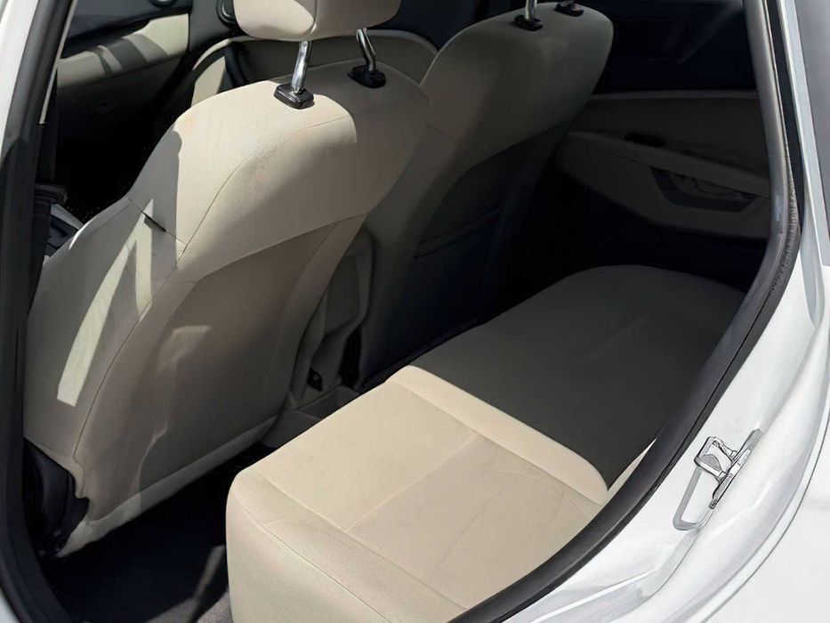 Ford Fiesta SE      2018