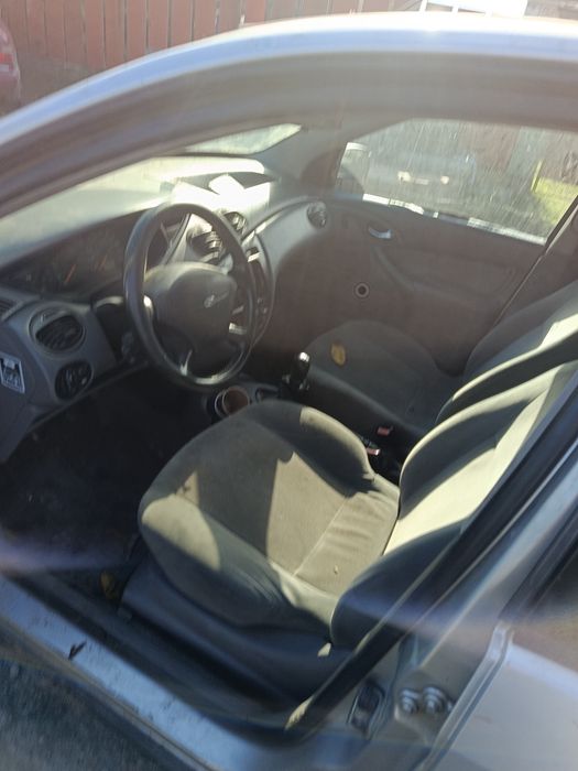 Ford Focus 1.6 бензин 2000 г.в.