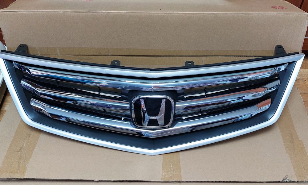 Решетка радиатора Honda accord 8. VIII. Хонда аккорд 8: 4 500 грн ...