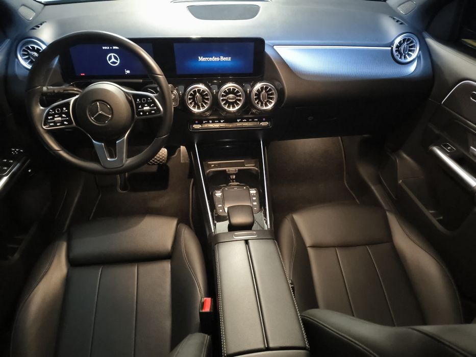 Czyste auto to podstawa  ! Świeża kanapa, dywan , zapraszam :)