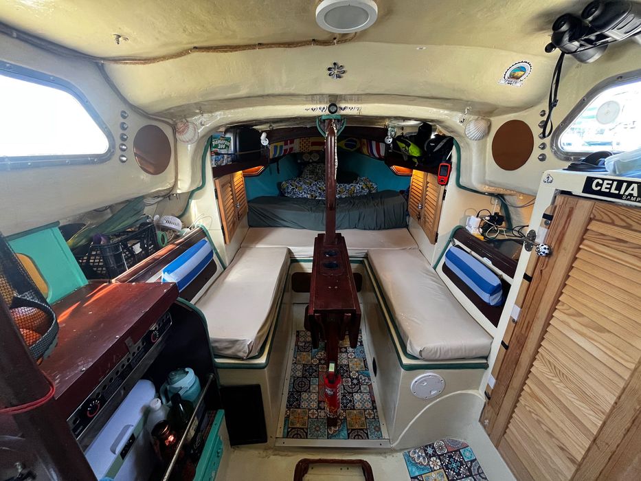 Samphire 29 – Cruzeiro de quilha longa – Mastro e aparelho novos – Solar 300W – AIS – Atualmente a navegar