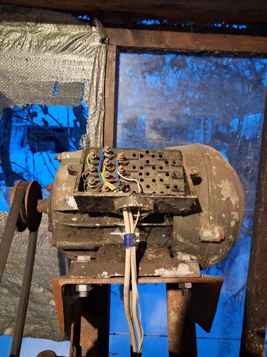 Продам електромотор трох обертів